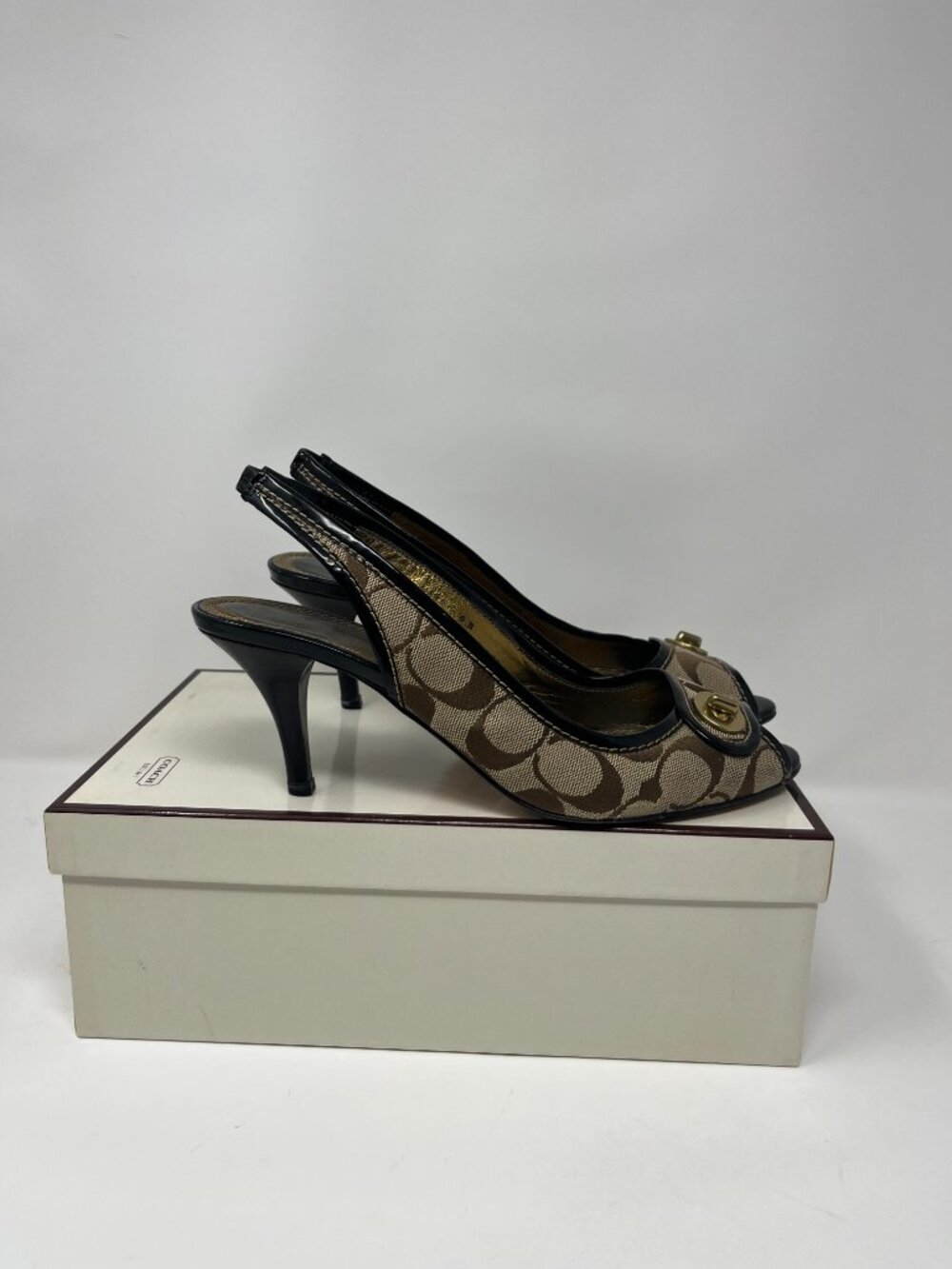 Vintage Coach Brook Signature Slingback Heels - Size 9 M - Picture 6 of 12